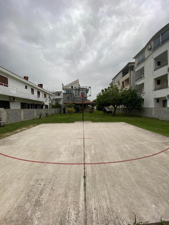Apartments Toni Ulcinj Exterior foto